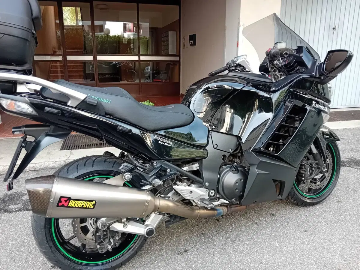 Kawasaki GTR 1400 (2007 - 09) (13)
