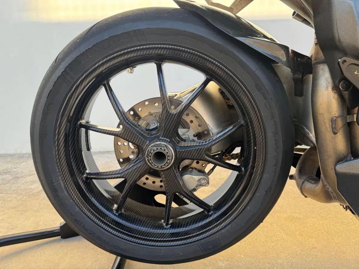 Ducati 848 (2007 - 13) (8)