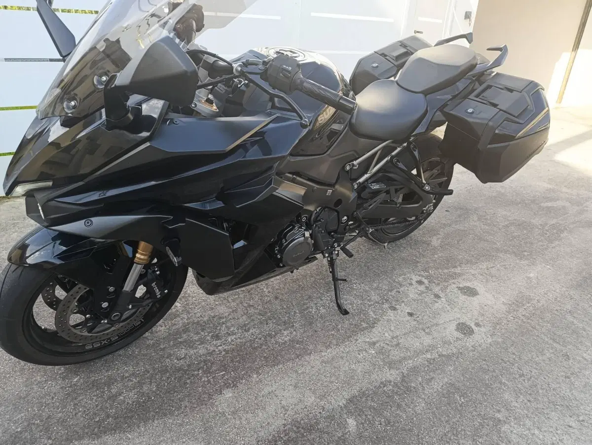Suzuki GSX-S1000GT (2022 - 24) (2)
