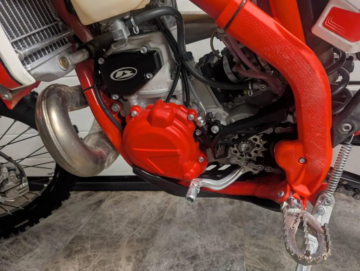 Betamotor RR X-PRO 300 2T Enduro (2025) (3)