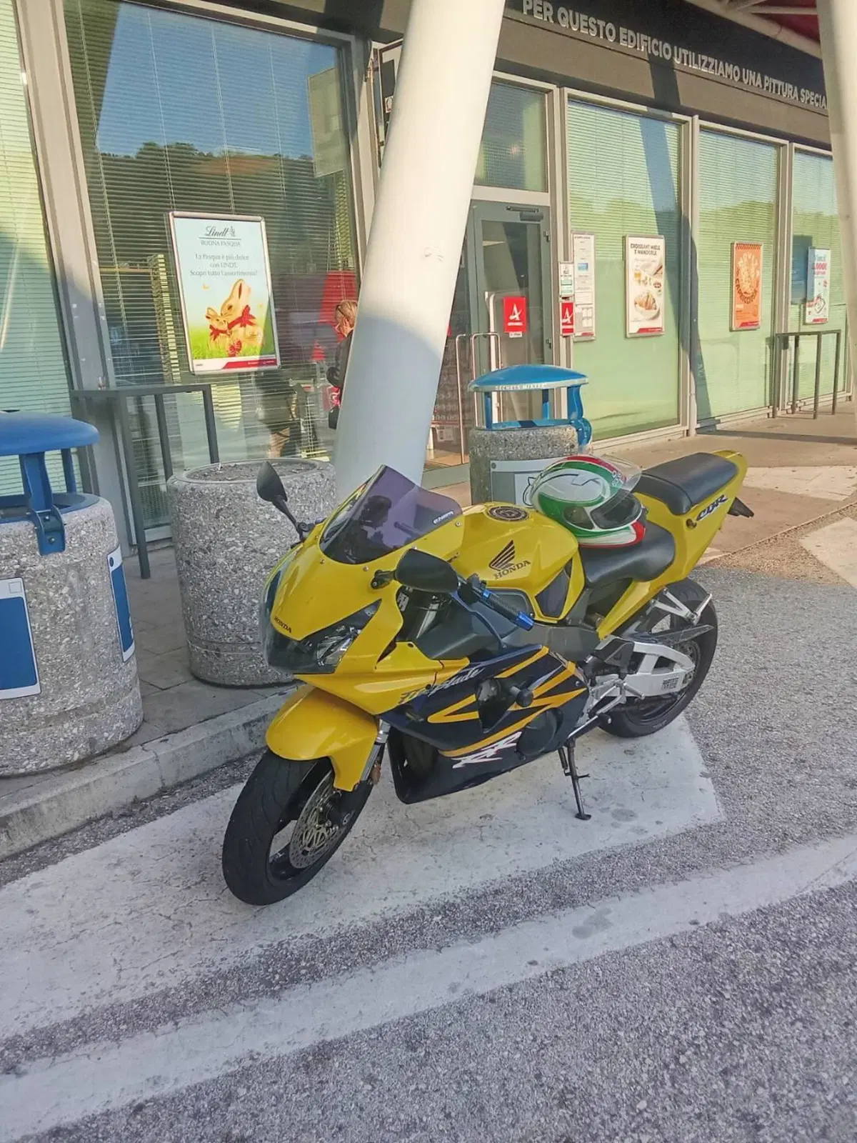 Honda CBR 900 RR Fireblade (2002 - 04) (6)