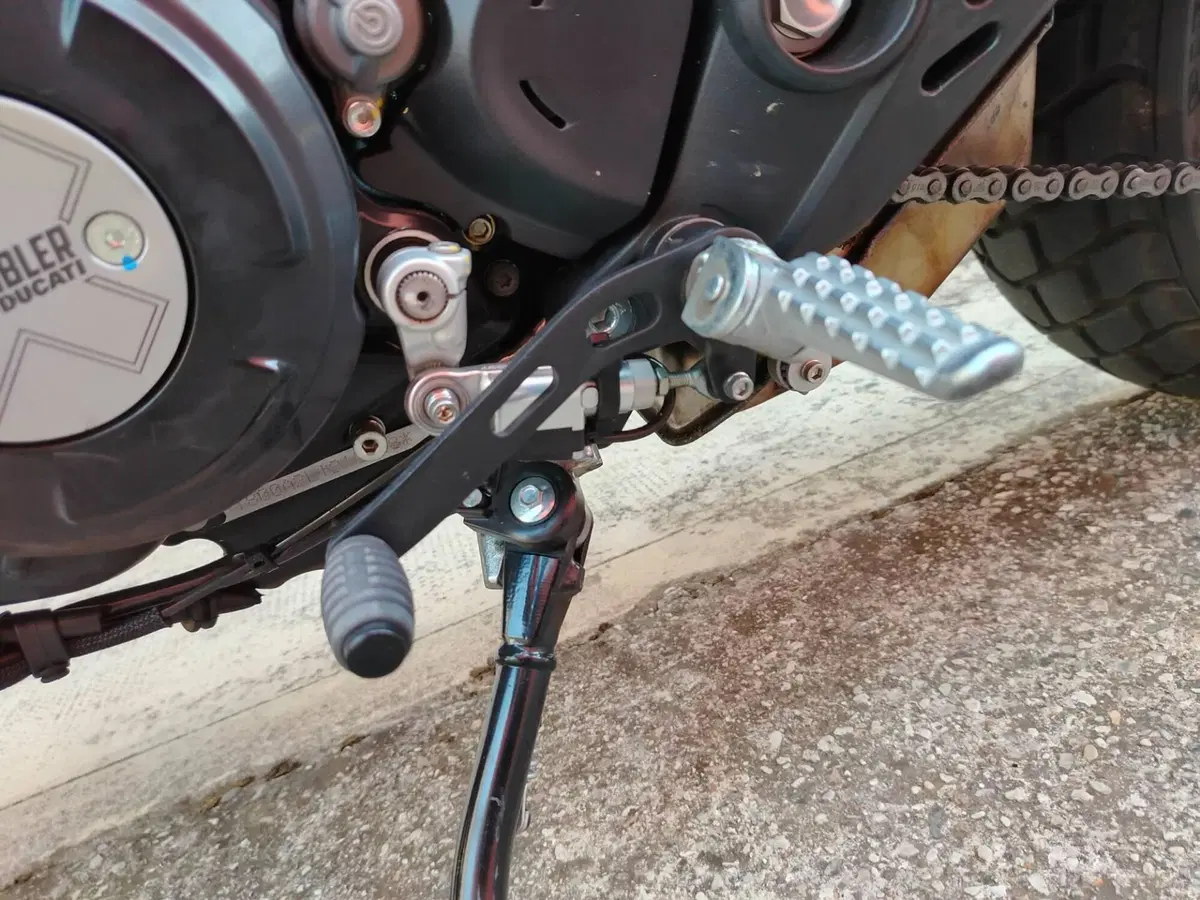 Ducati Scrambler 800 Nightshift (2023 - 24) (4)