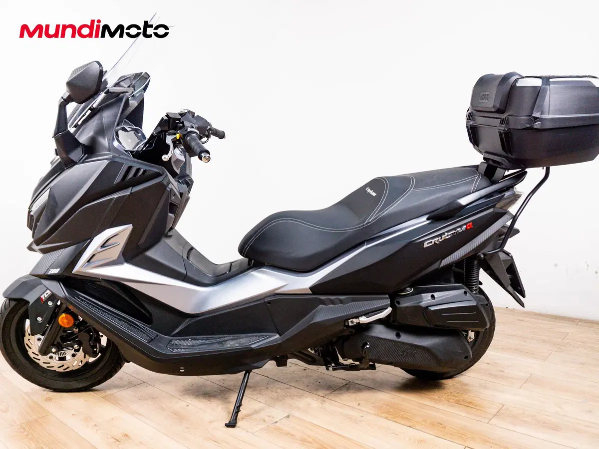 Sym CruiSym 300 E5+ (2025 - 26) (6)