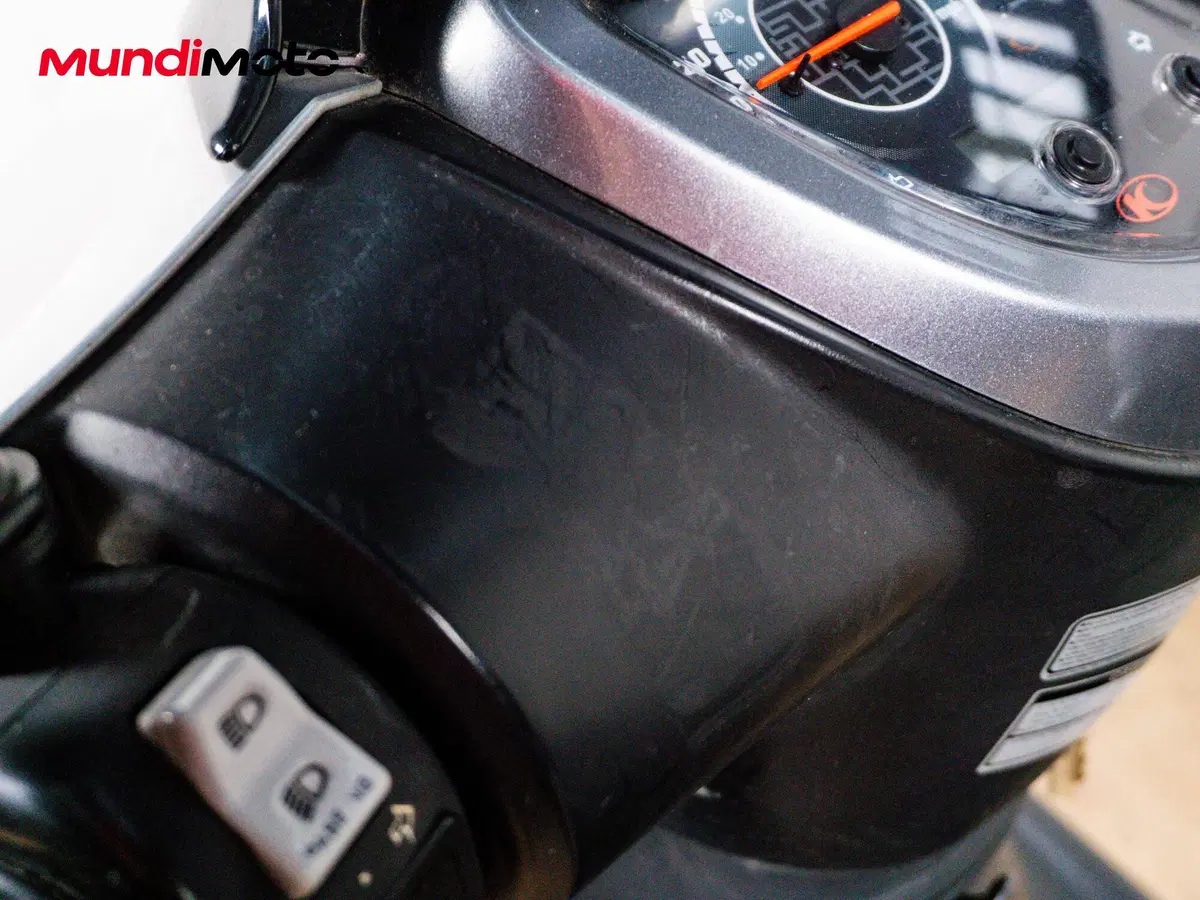 Kymco Agility 150 R16 (14)