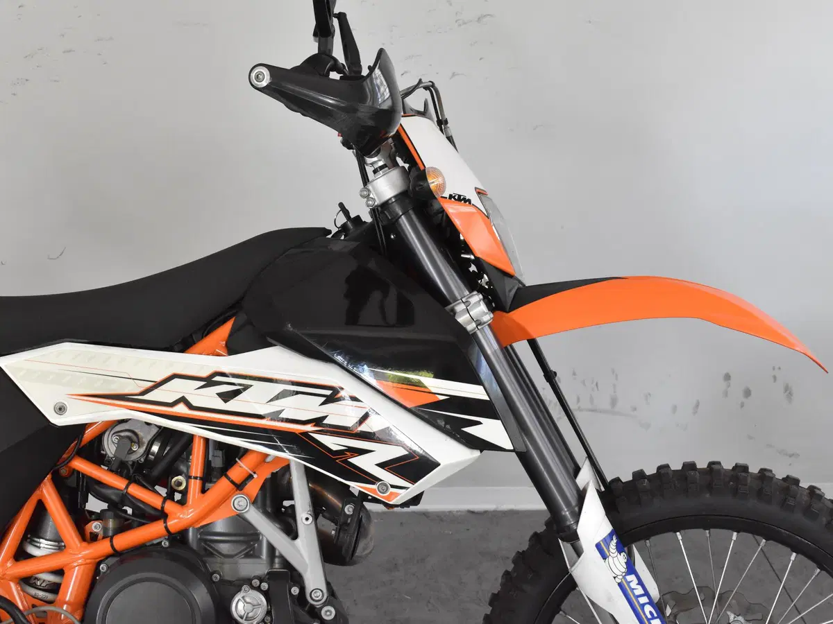 KTM 690 Enduro R (2009 - 11) (9)