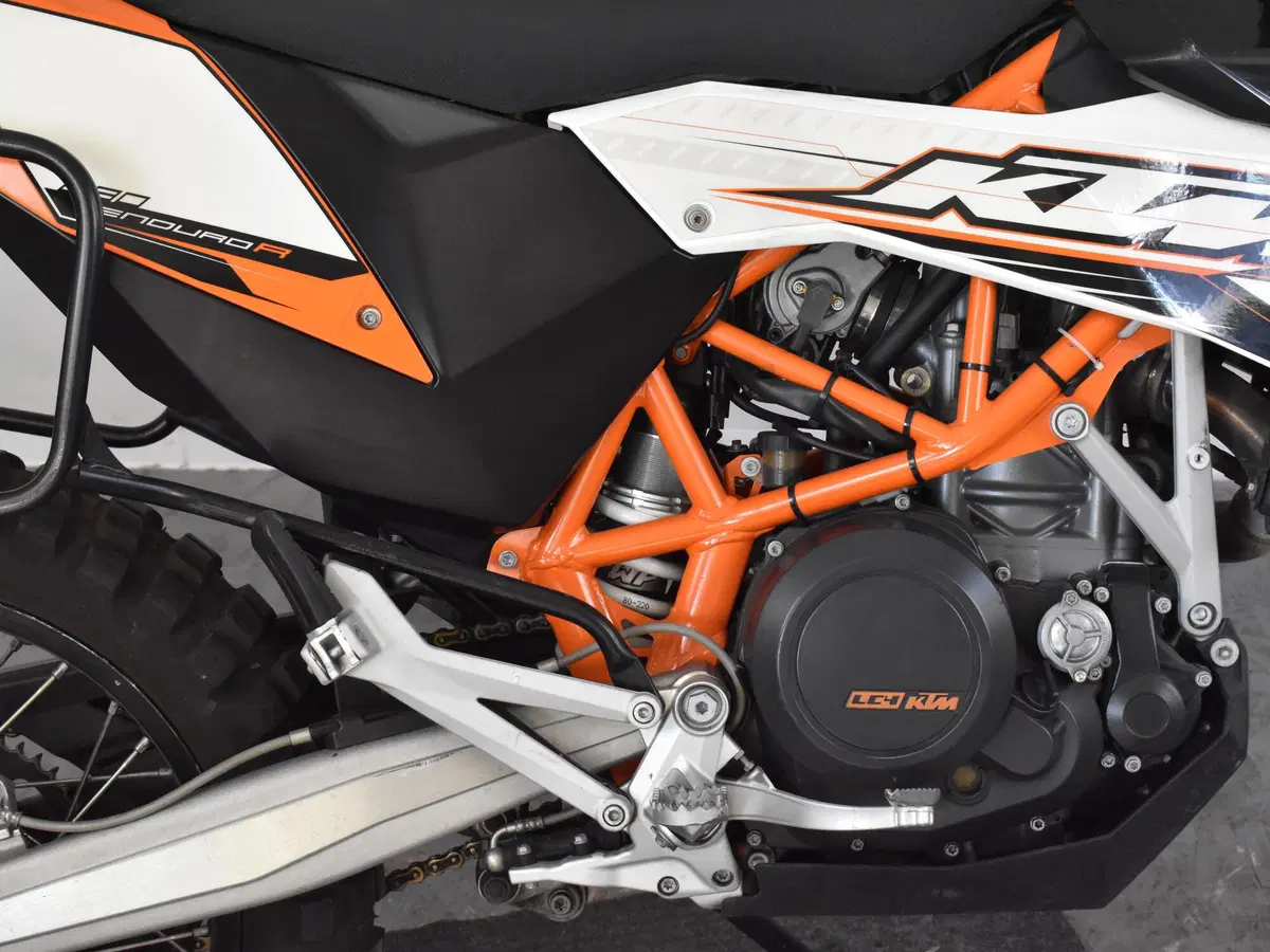 KTM 690 Enduro R (2009 - 11) (10)
