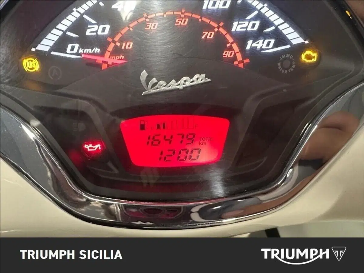 Vespa GTS 300 (2017 - 18) (14)