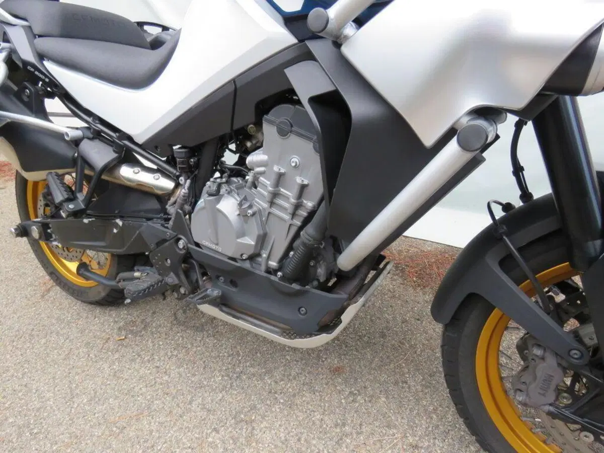 CFMOTO 800MT Sport (2022 - 26) (10)