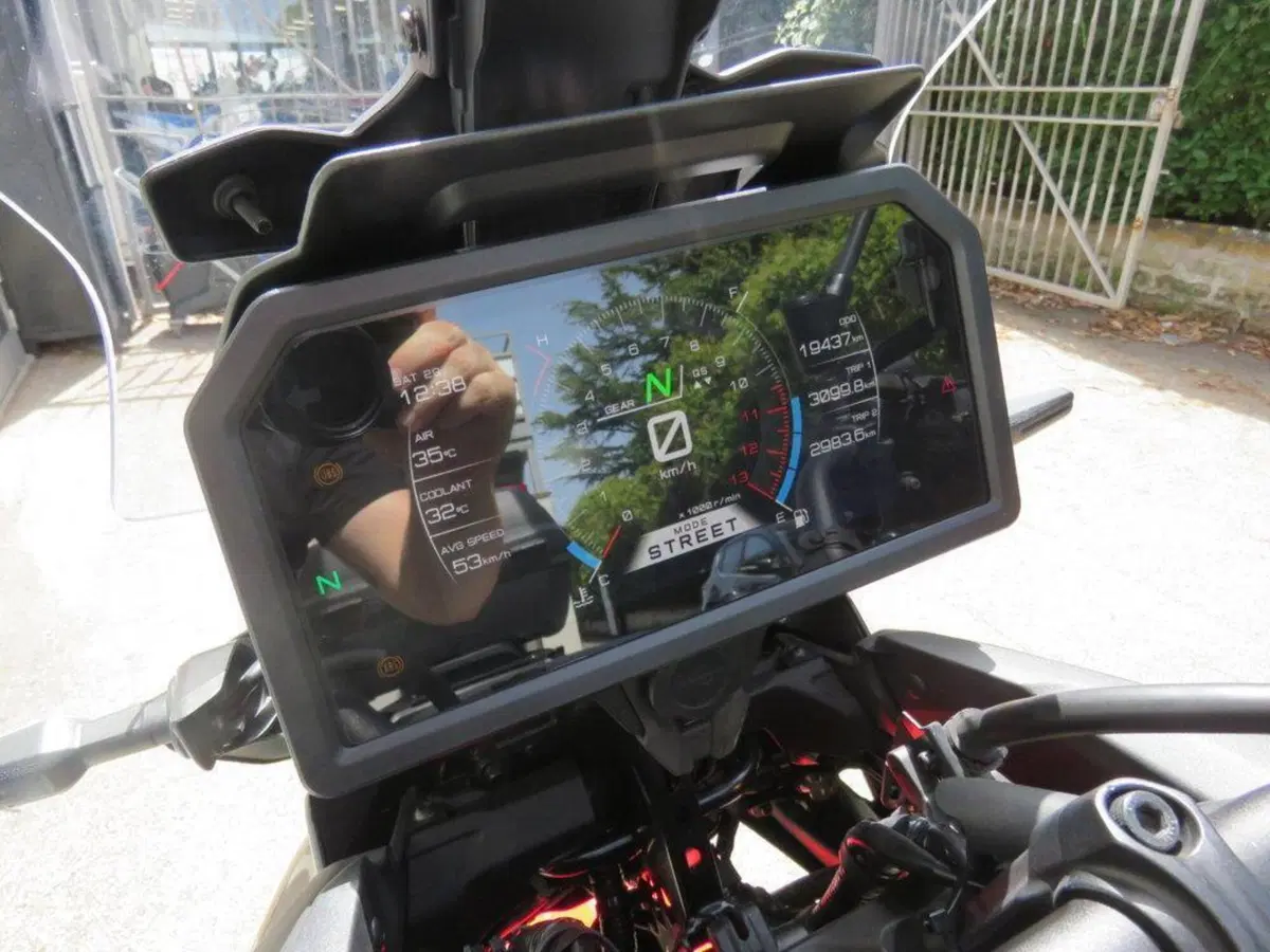Yamaha Tracer 9 GT+ (2023 - 24) (14)