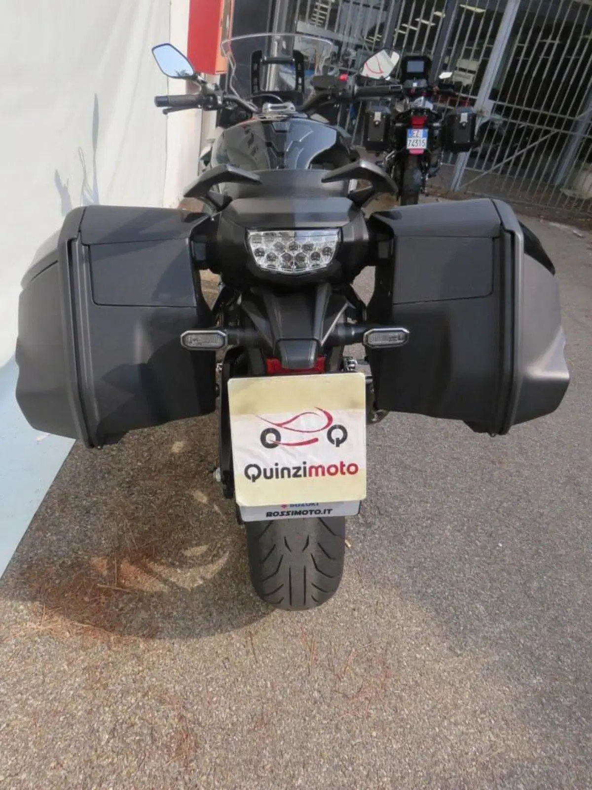 Suzuki GSX-S1000 (2021 - 25) (4)