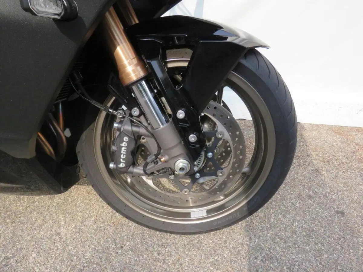 Suzuki GSX-S1000 (2021 - 25) (10)