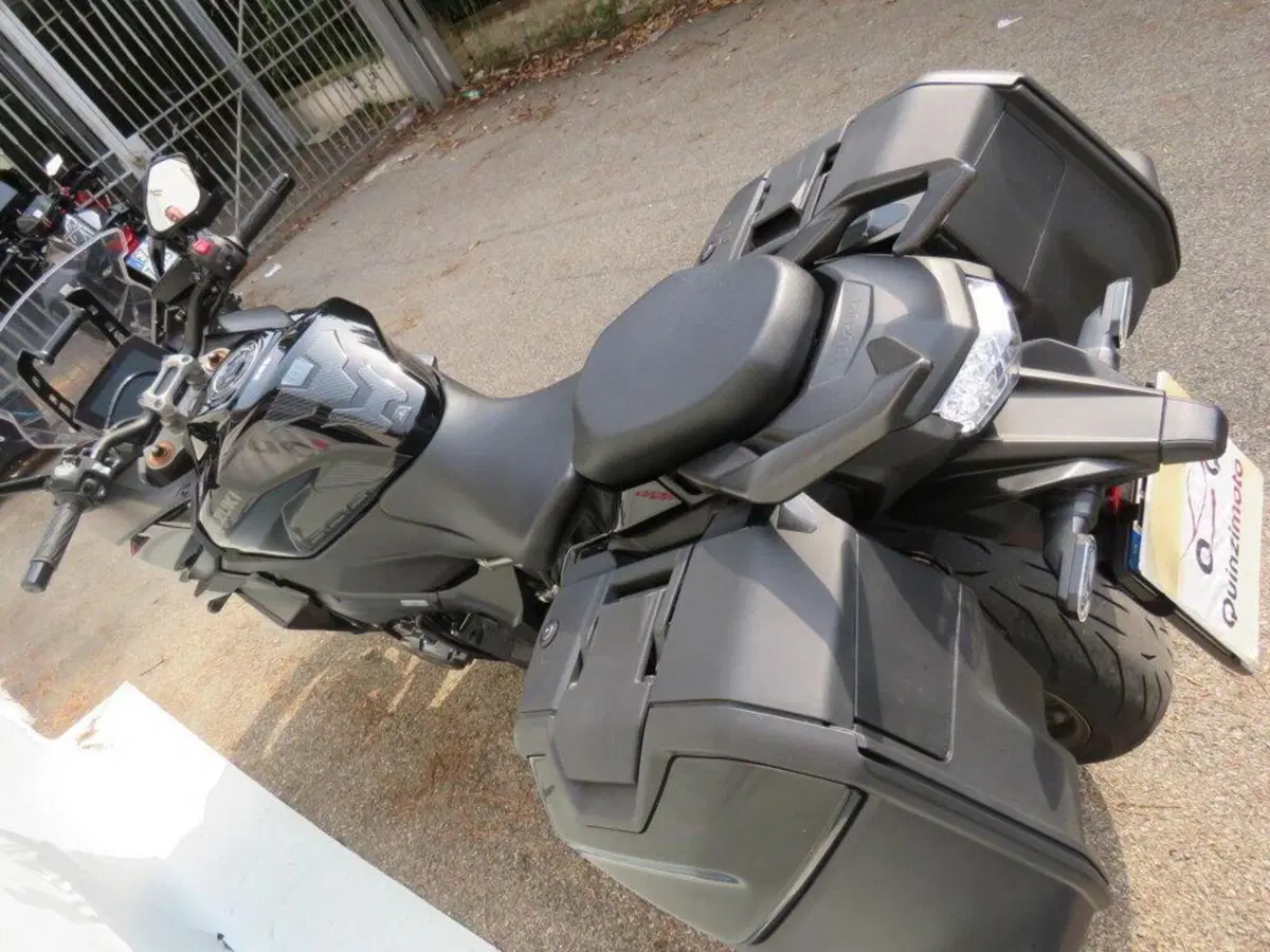 Suzuki GSX-S1000 (2021 - 25) (5)