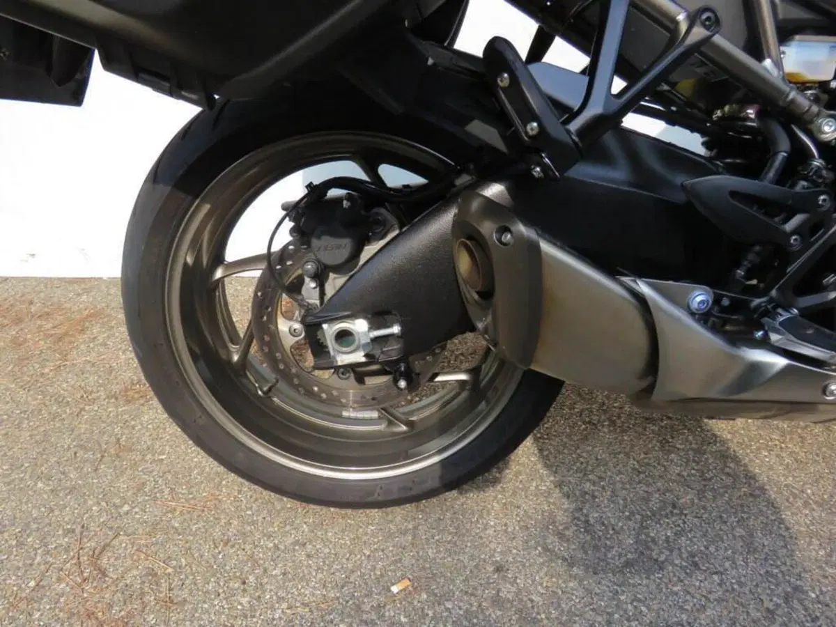 Suzuki GSX-S1000 (2021 - 25) (11)