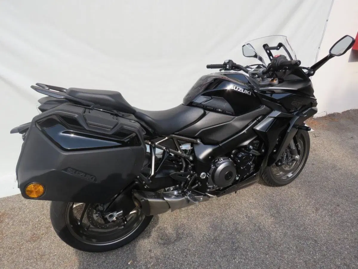 Suzuki GSX-S1000 (2021 - 25) (3)