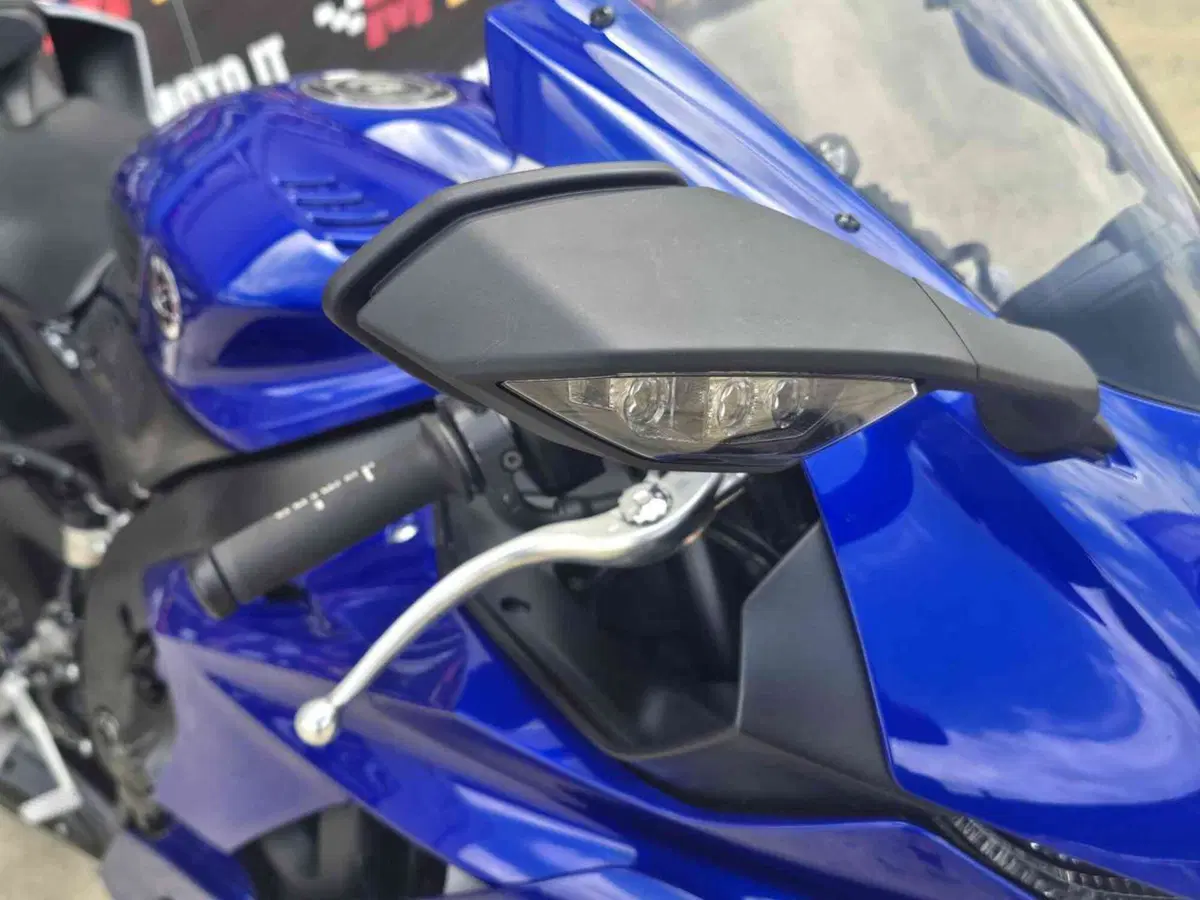 Yamaha YZF R6 (2017 - 20) (21)