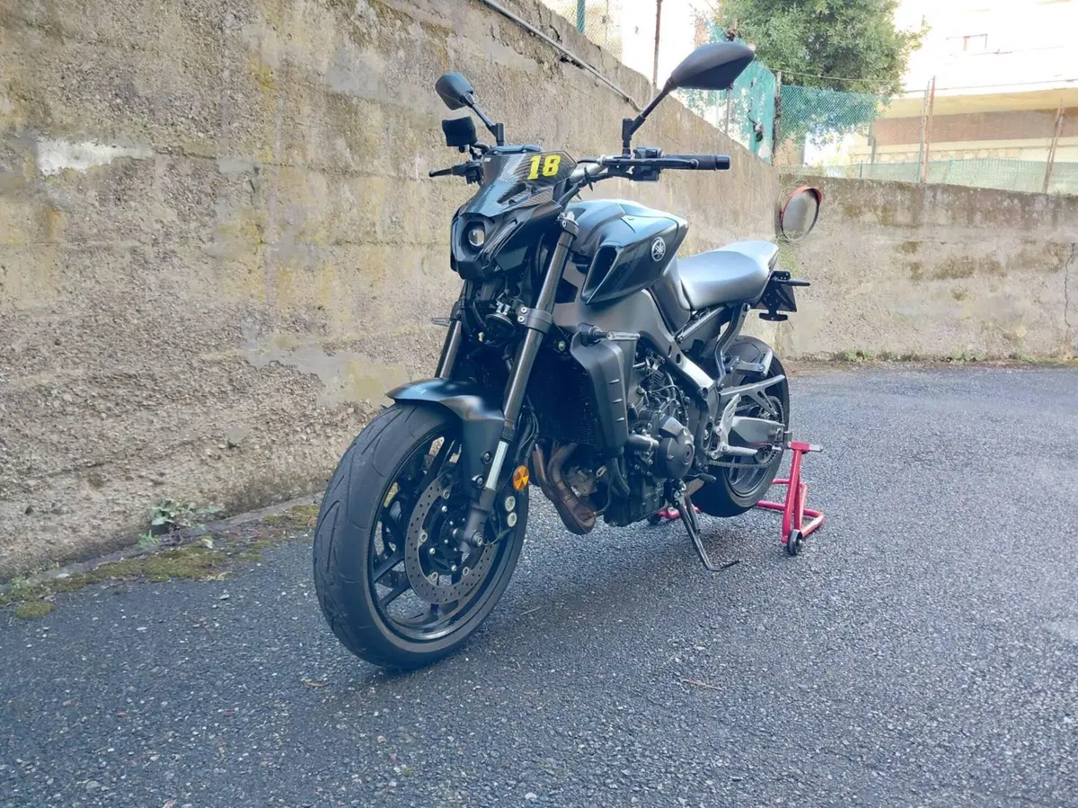 Yamaha MT-09 (2021 - 23) (2)