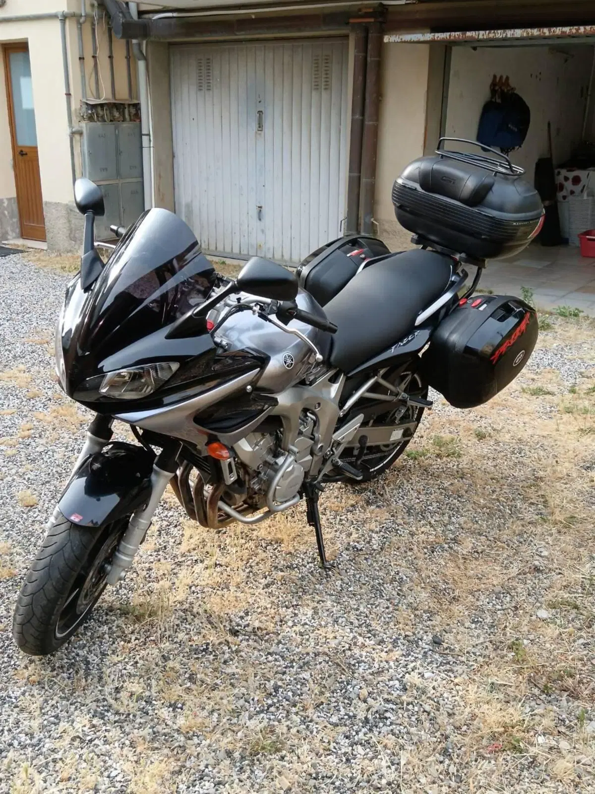 Yamaha FZ6 Fazer (2004 - 07) (3)