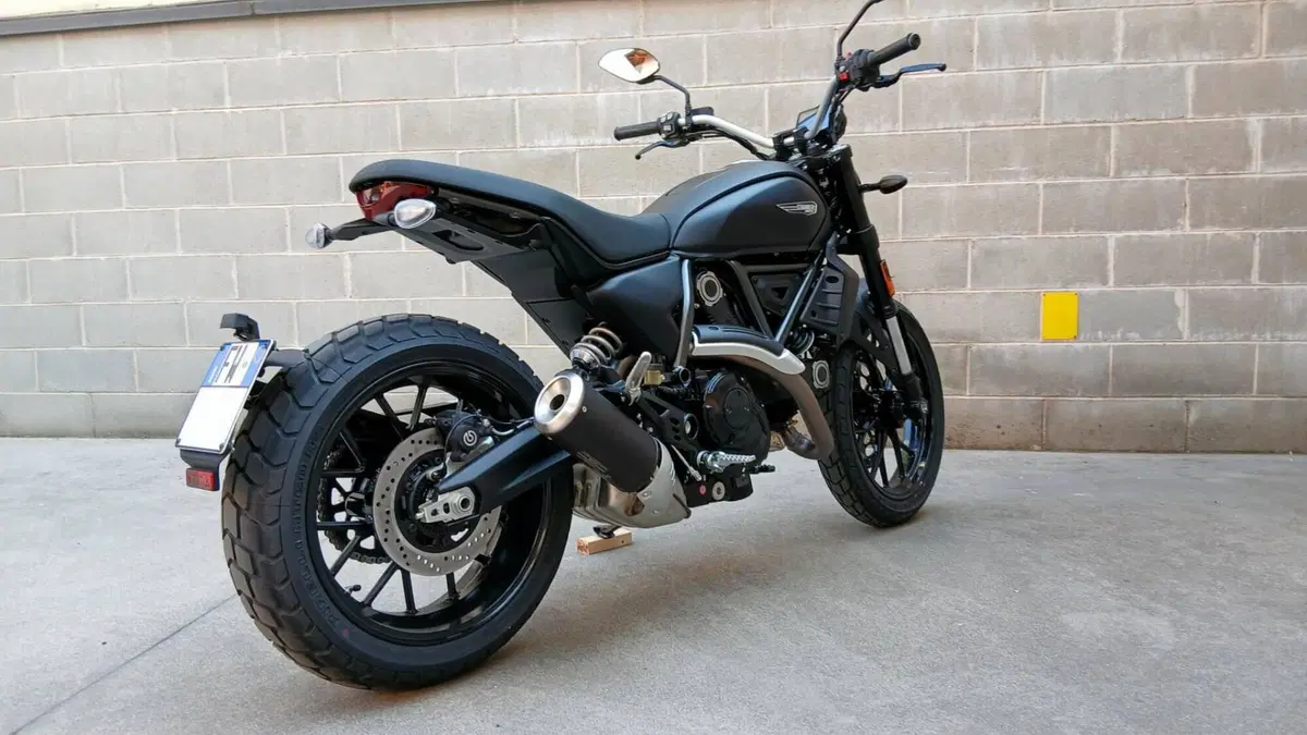 Ducati Scrambler 800 Icon Dark (2025 - 26) (3)