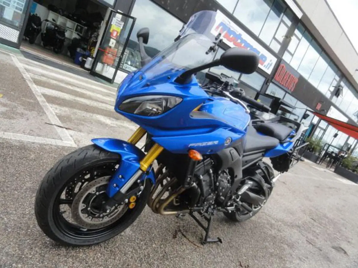 Yamaha Fazer 8 (2010 - 16) (2)