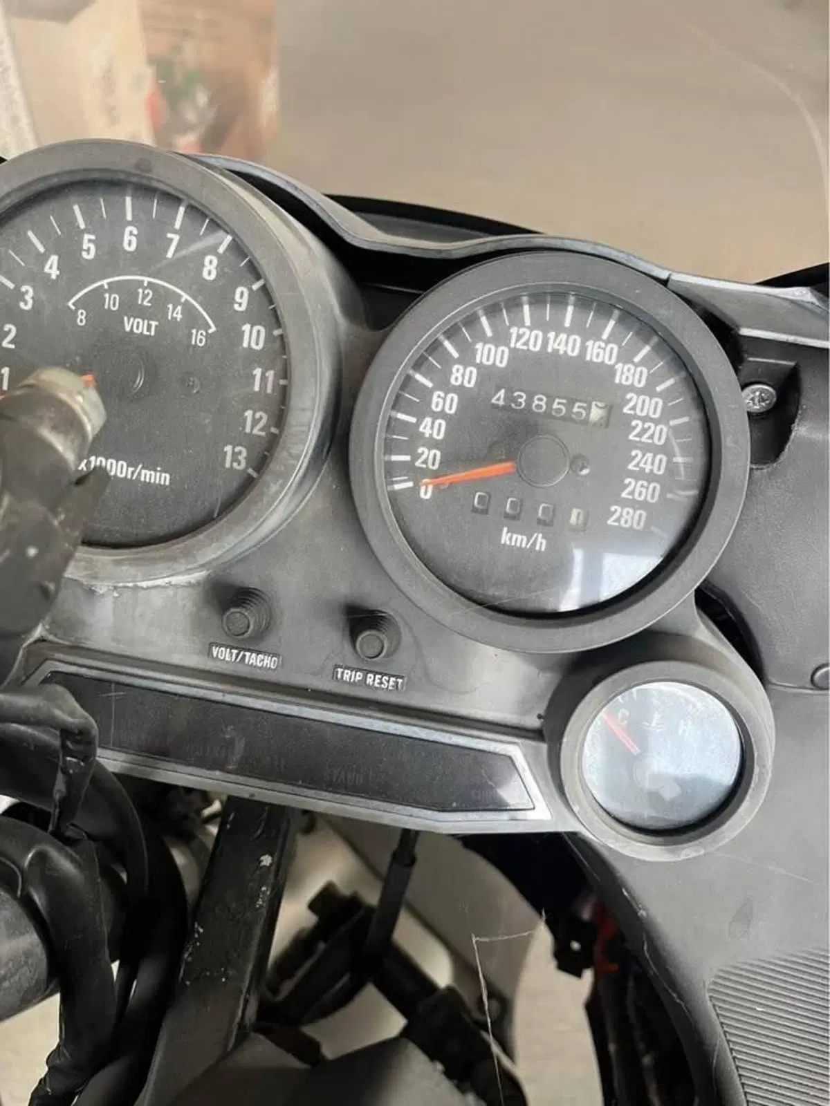 Kawasaki GPZ 1000 RX (3)