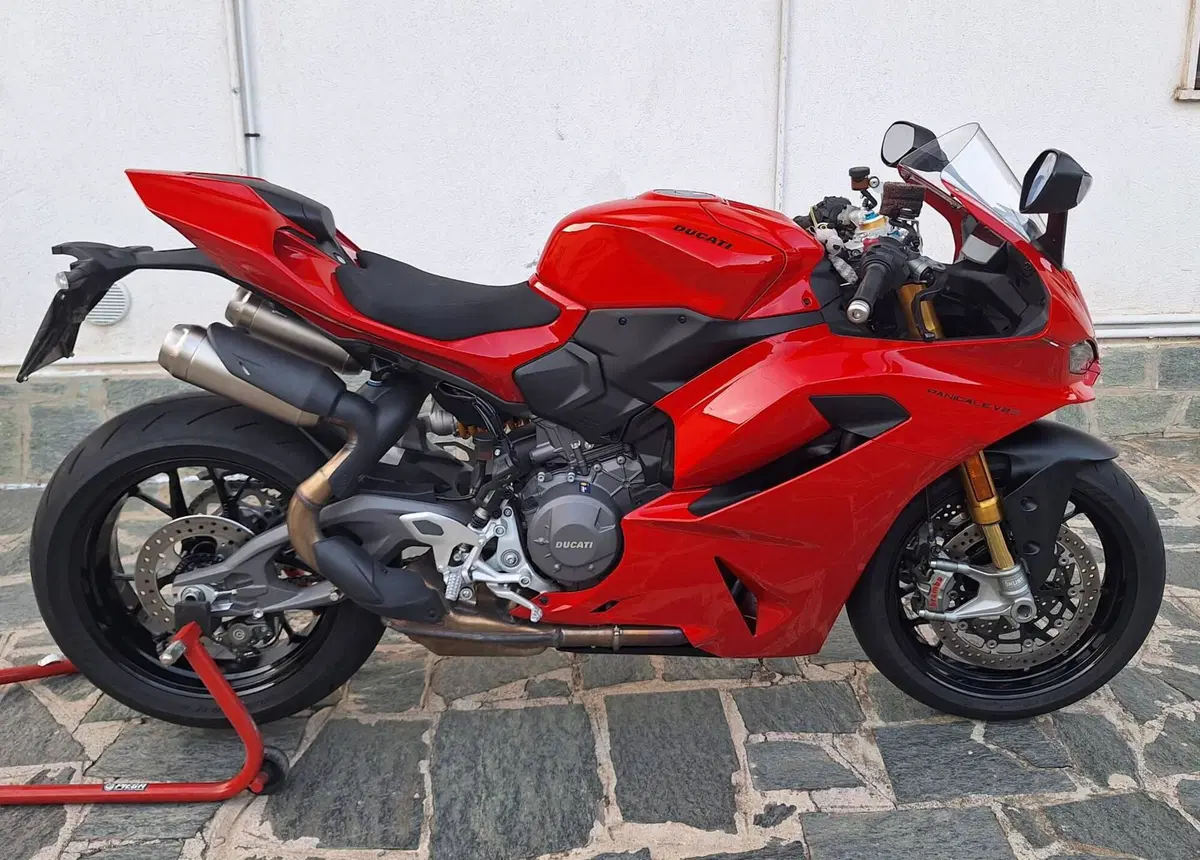 Ducati Panigale V2 S (2025 - 26)