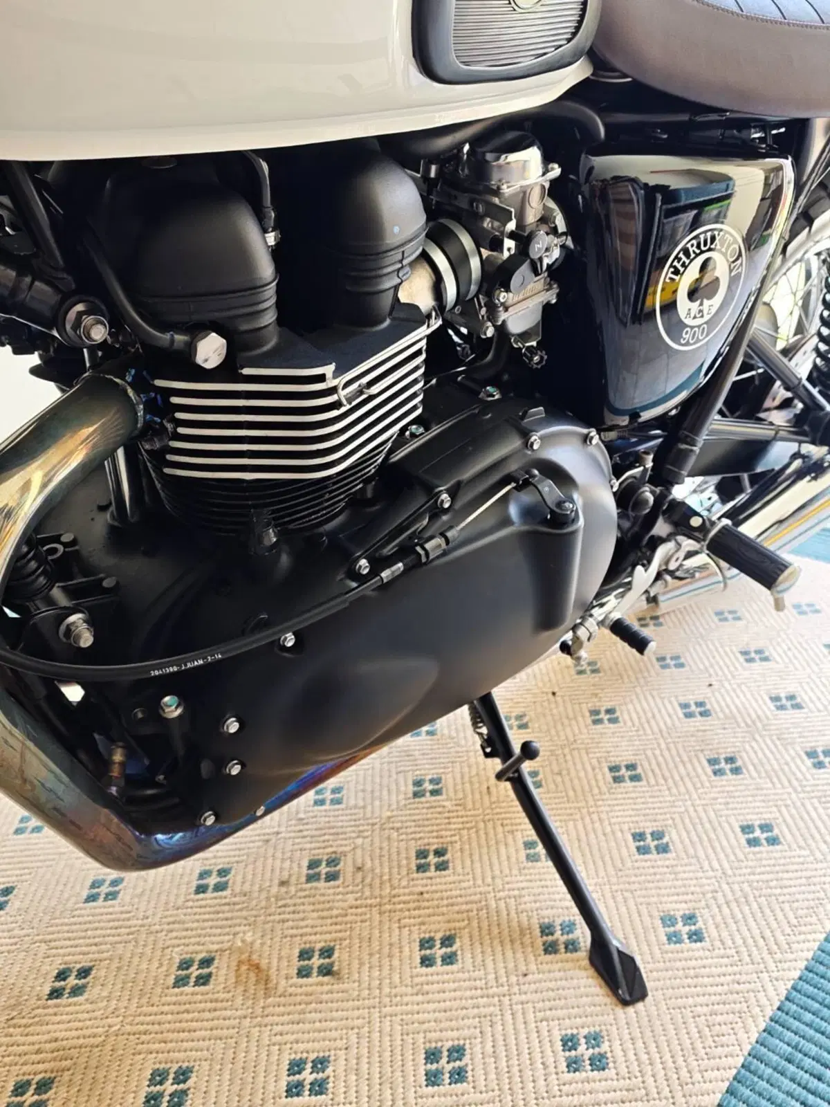 Triumph Thruxton 900 ACE (2014 - 15) (10)