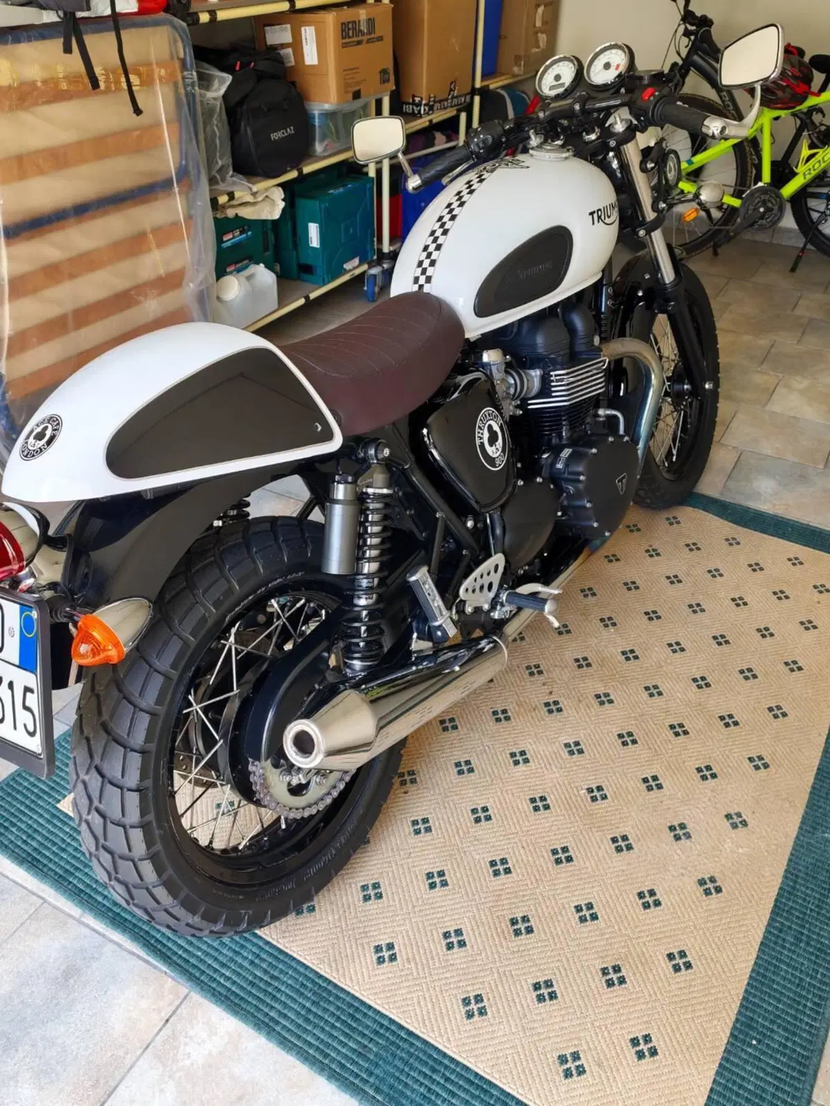 Triumph Thruxton 900 ACE (2014 - 15) (12)
