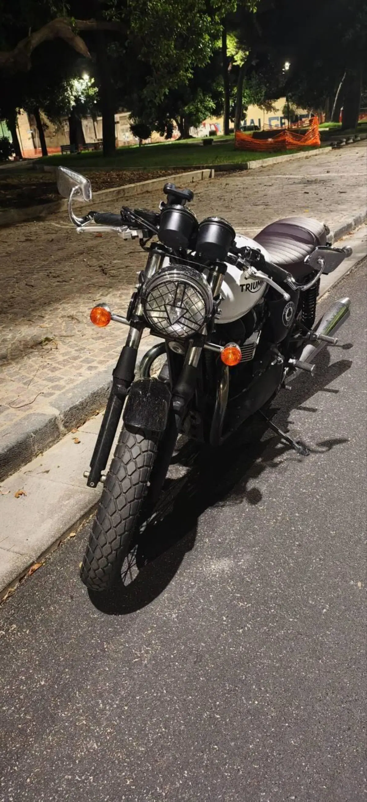 Triumph Thruxton 900 ACE (2014 - 15) (16)