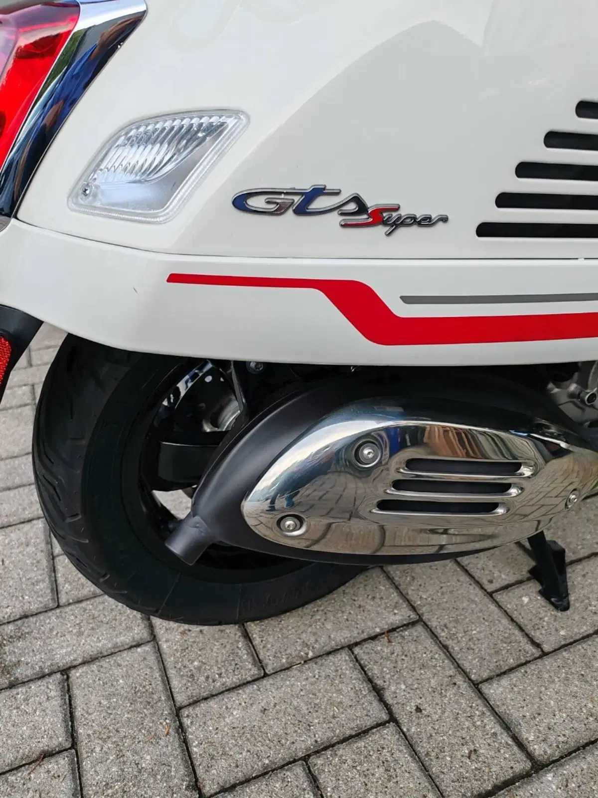 Vespa GTS 300 Hpe (2021 - 22) (5)