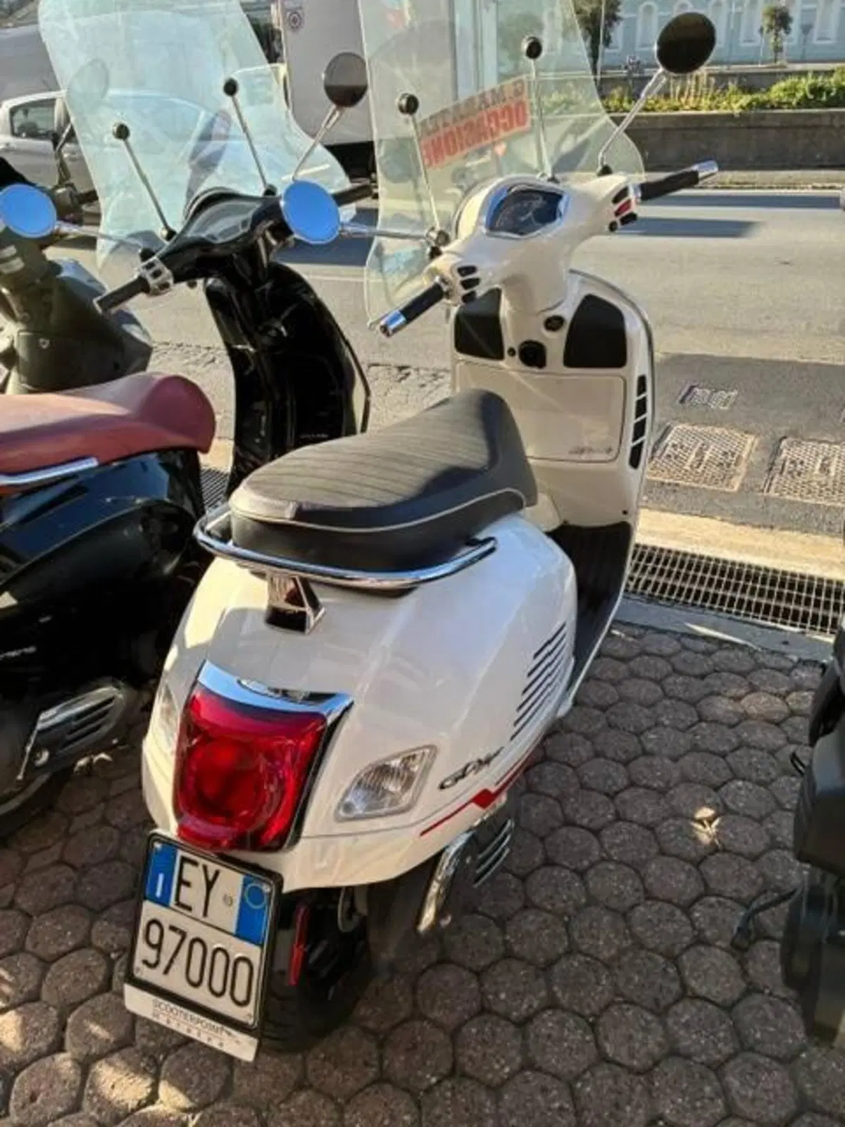 Vespa GTS 300 Super Sport (2023 - 24) (3)