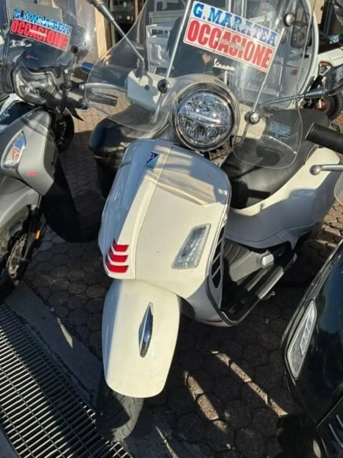 Vespa GTS 300 Super Sport (2023 - 24) (4)