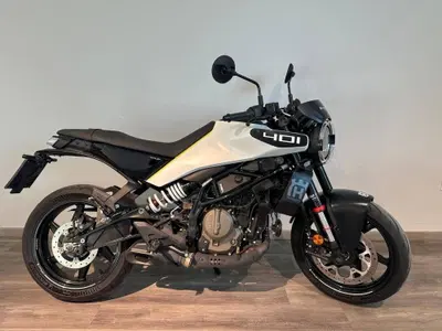 Husqvarna Vitpilen 401 (2024 - 26) usata