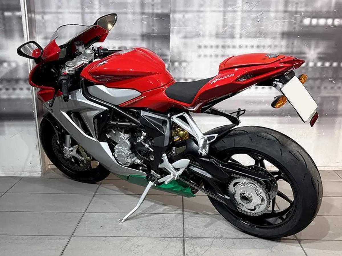 MV Agusta F3 675 (2011 - 15) (2)