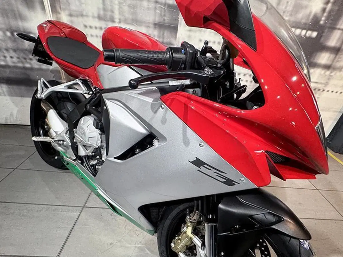 MV Agusta F3 675 (2011 - 15) (4)