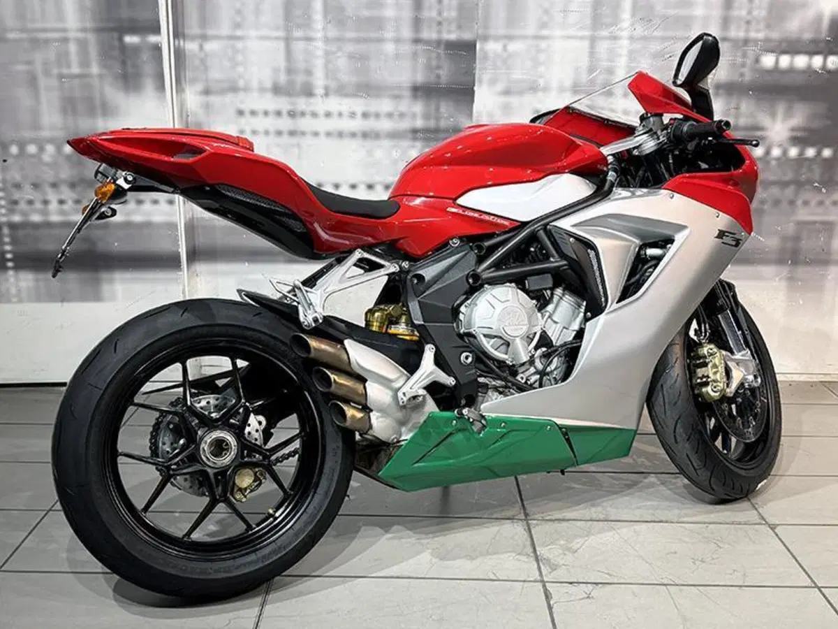 MV Agusta F3 675 (2011 - 15) (8)