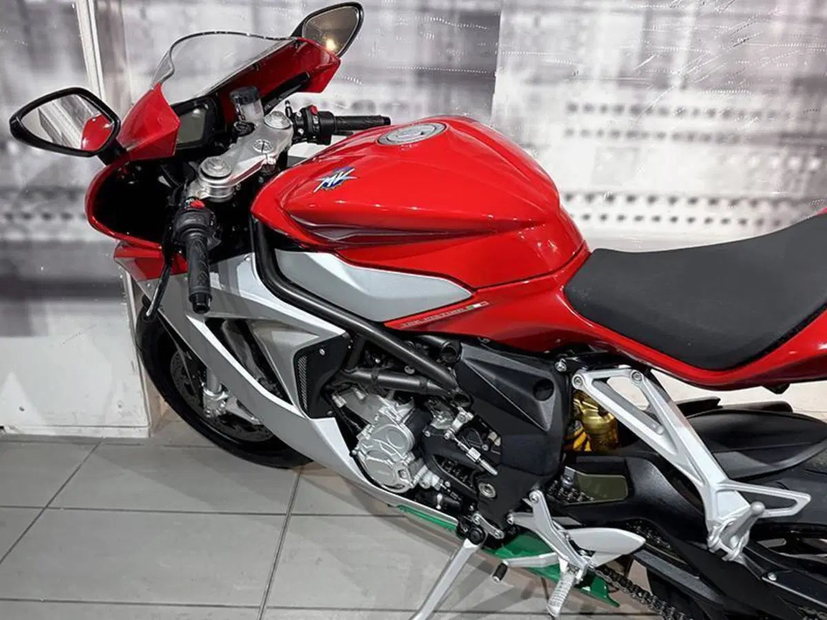 MV Agusta F3 675 (2011 - 15) (9)