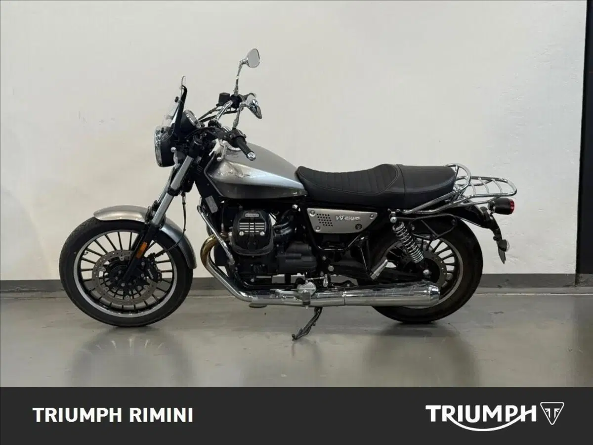 Moto Guzzi V9 Roamer (2021 - 24)