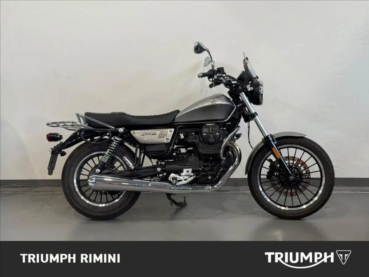 Moto Guzzi V9 Roamer (2021 - 24) (4)