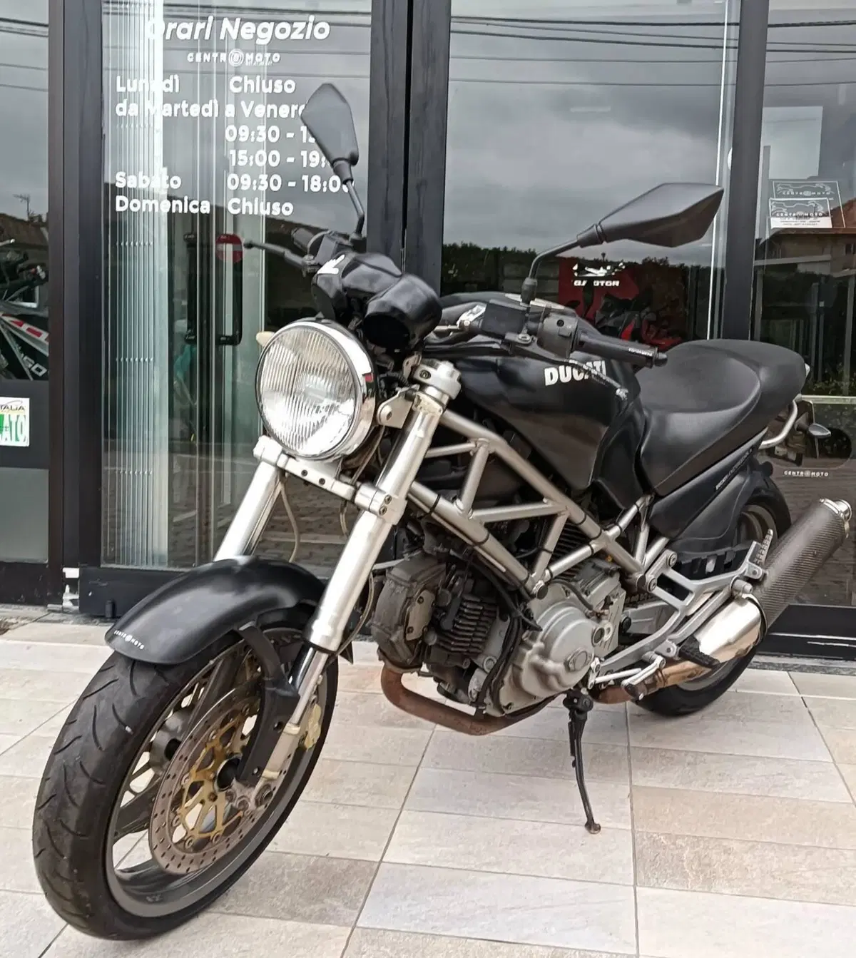Ducati Monster 620 Dark (2003 - 06) (4)