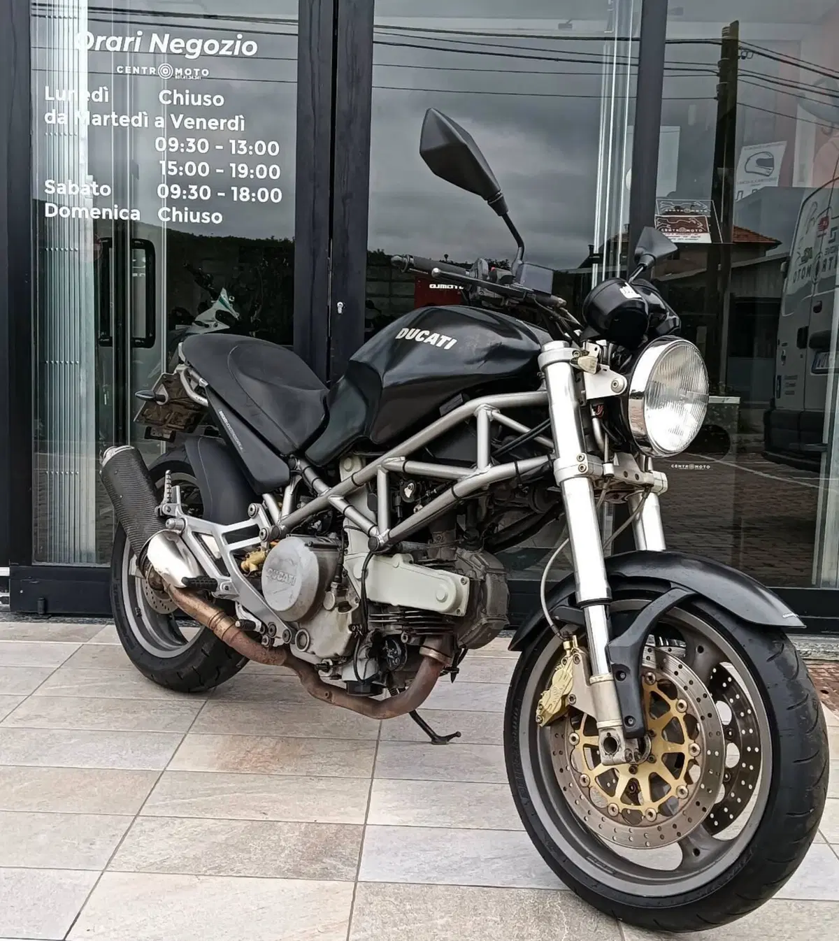 Ducati Monster 620 Dark (2003 - 06) (5)