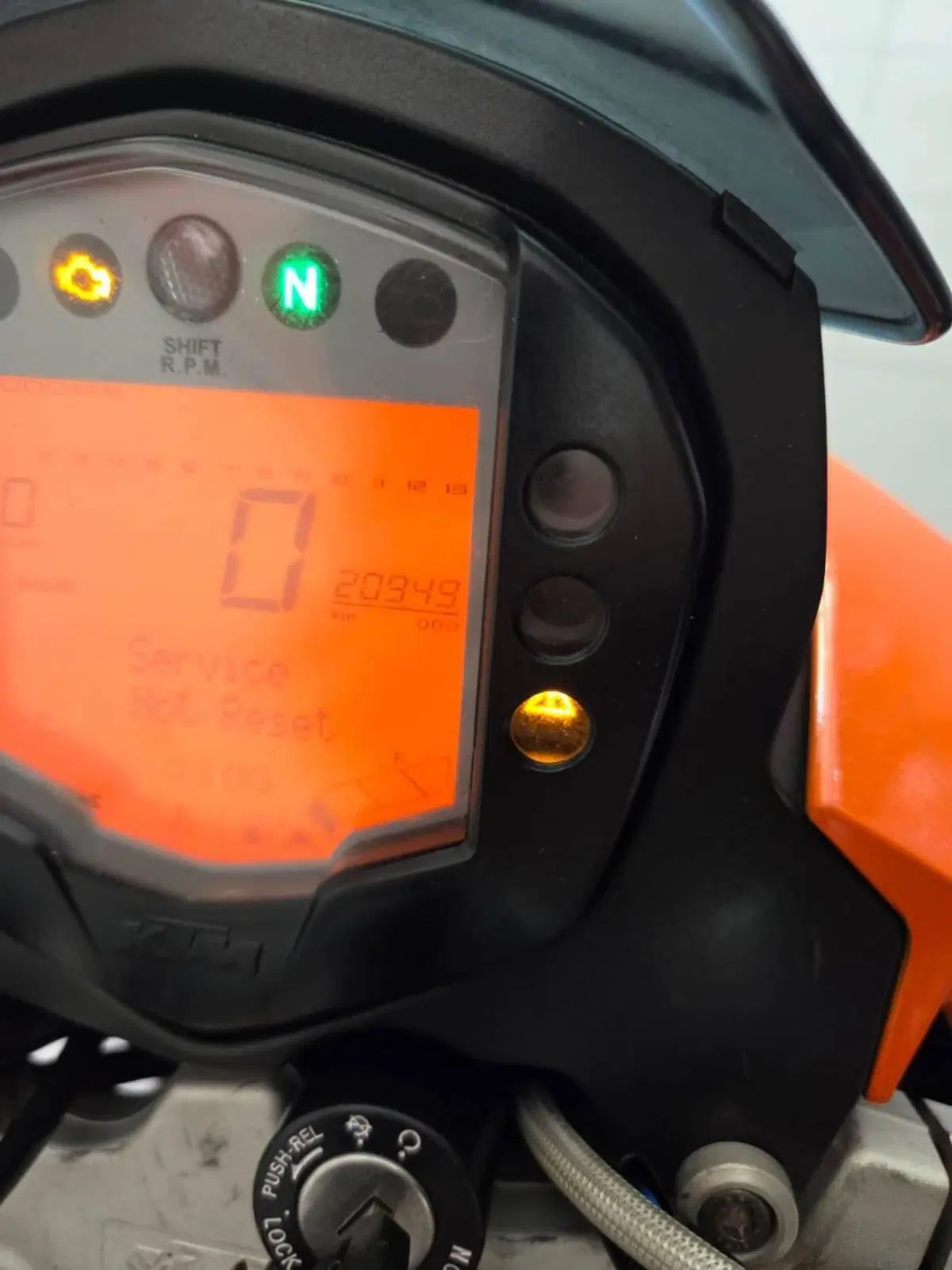 KTM 200 Duke (2011 - 12) (2)