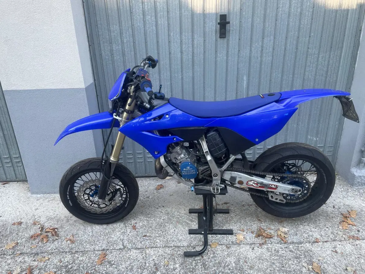 Yamaha YZ 125 (2021) (2)