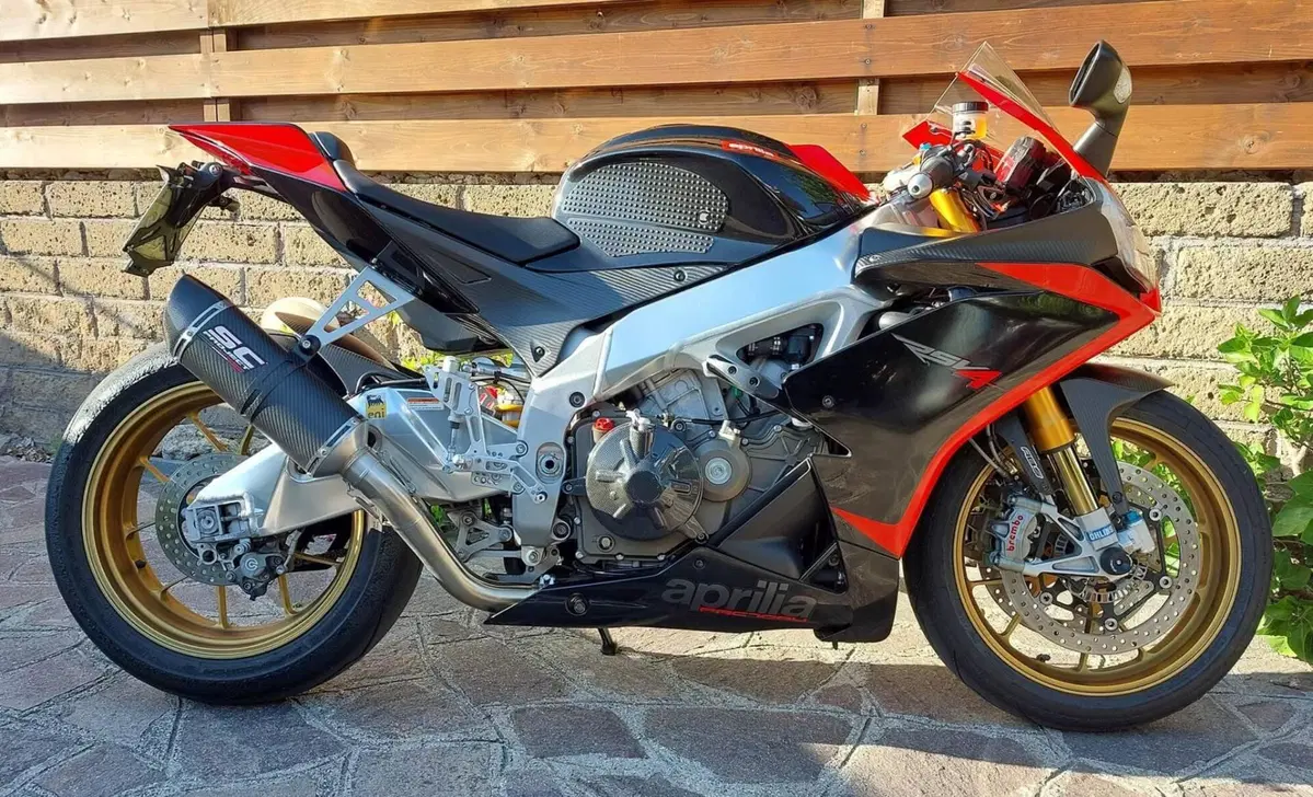 Aprilia RSV4 Factory APRC ABS (2011 - 15)