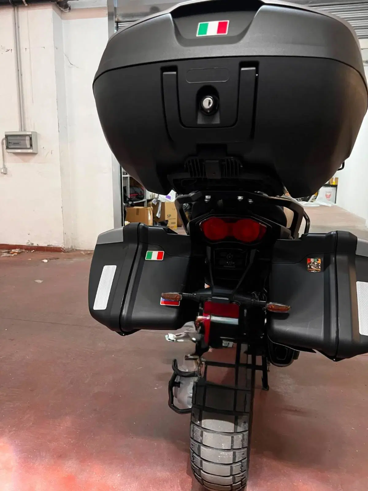 tris valigie originali moto guzzi stelvio (3)