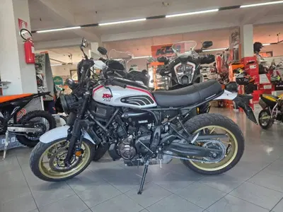 Yamaha XSR 700 XTribute (2022 - 24) usata