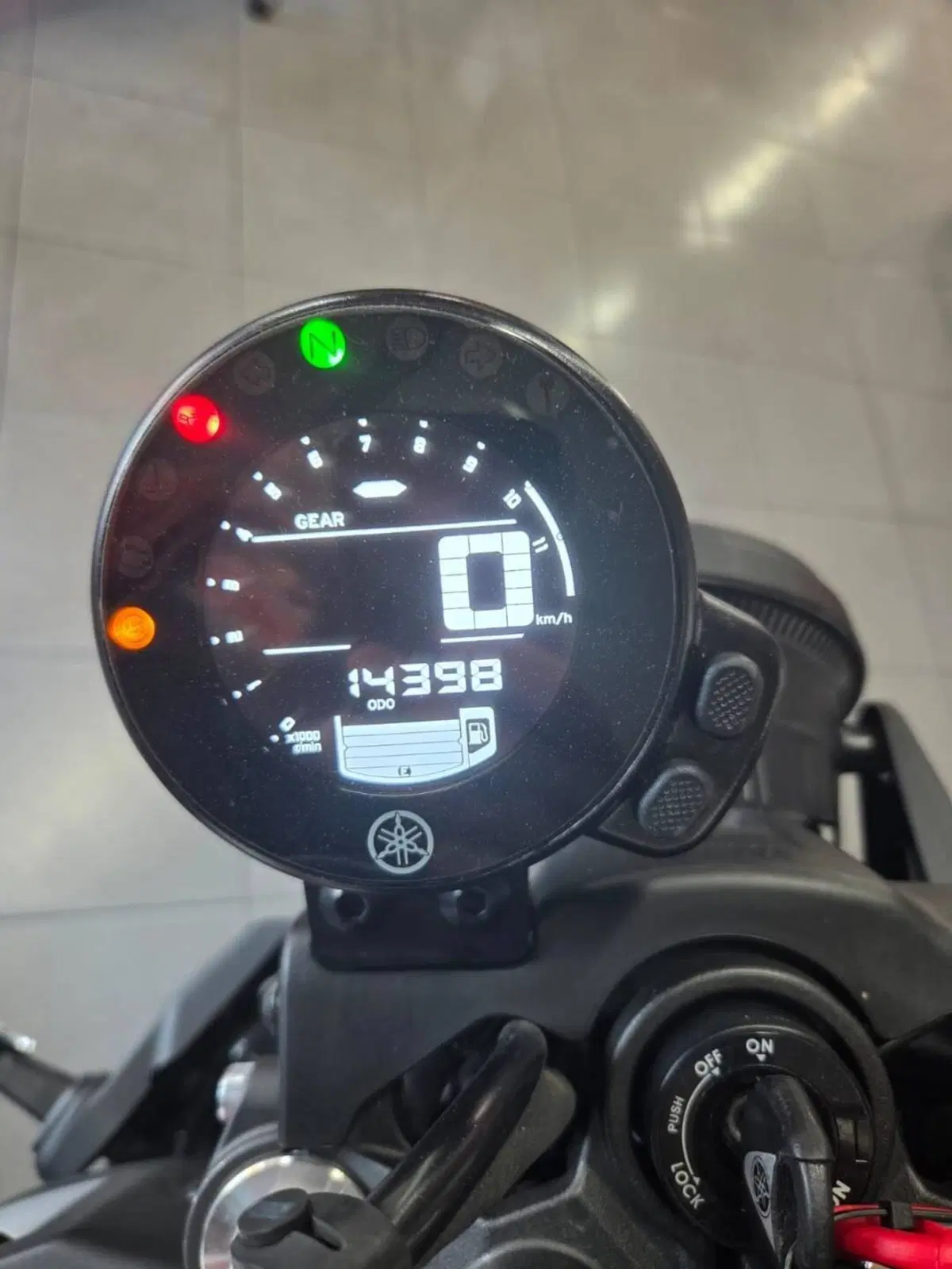 Yamaha XSR 700 XTribute (2022 - 24) (4)