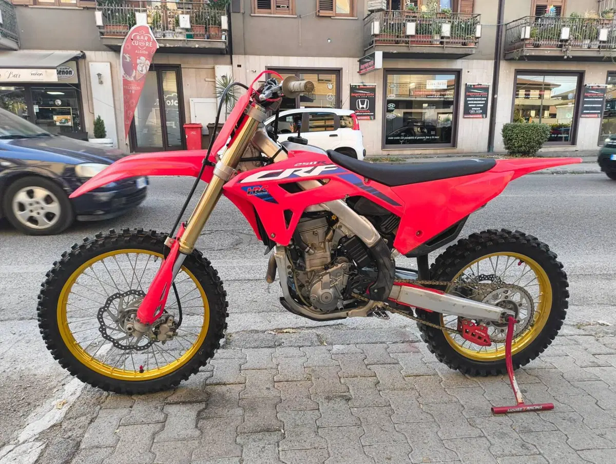 Honda CRF 250R (2023) (4)