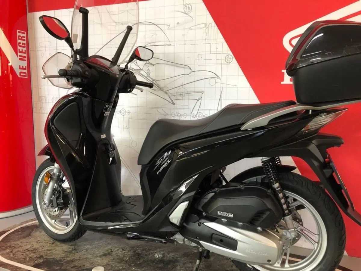 Honda SH 150i (2017 - 19) (2)