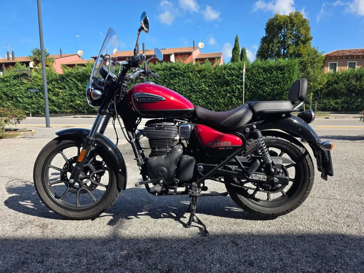 Royal Enfield Meteor 350 (2021 - 26) (2)