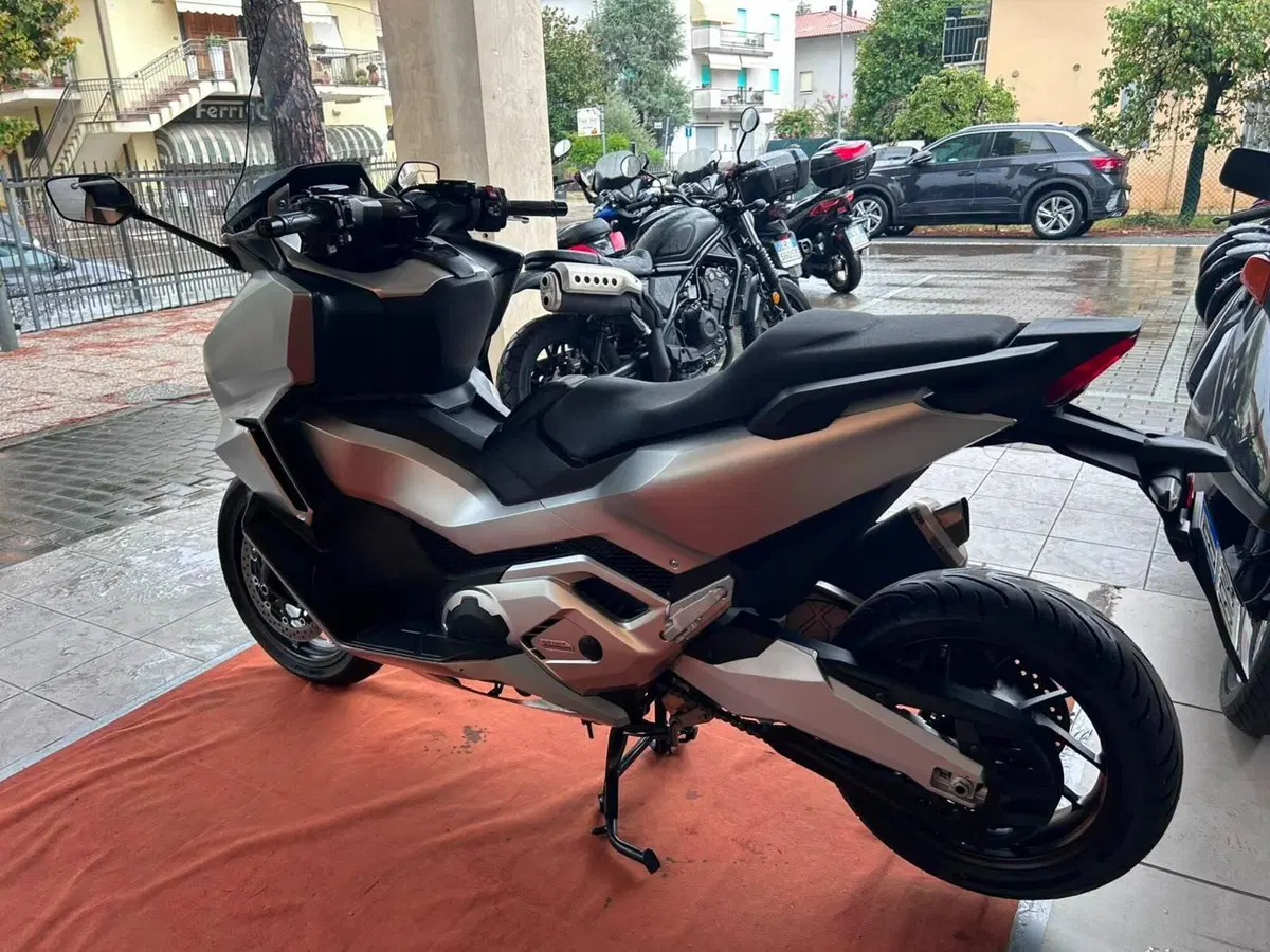 Honda Forza 750 DCT Style (2021 - 24) (4)